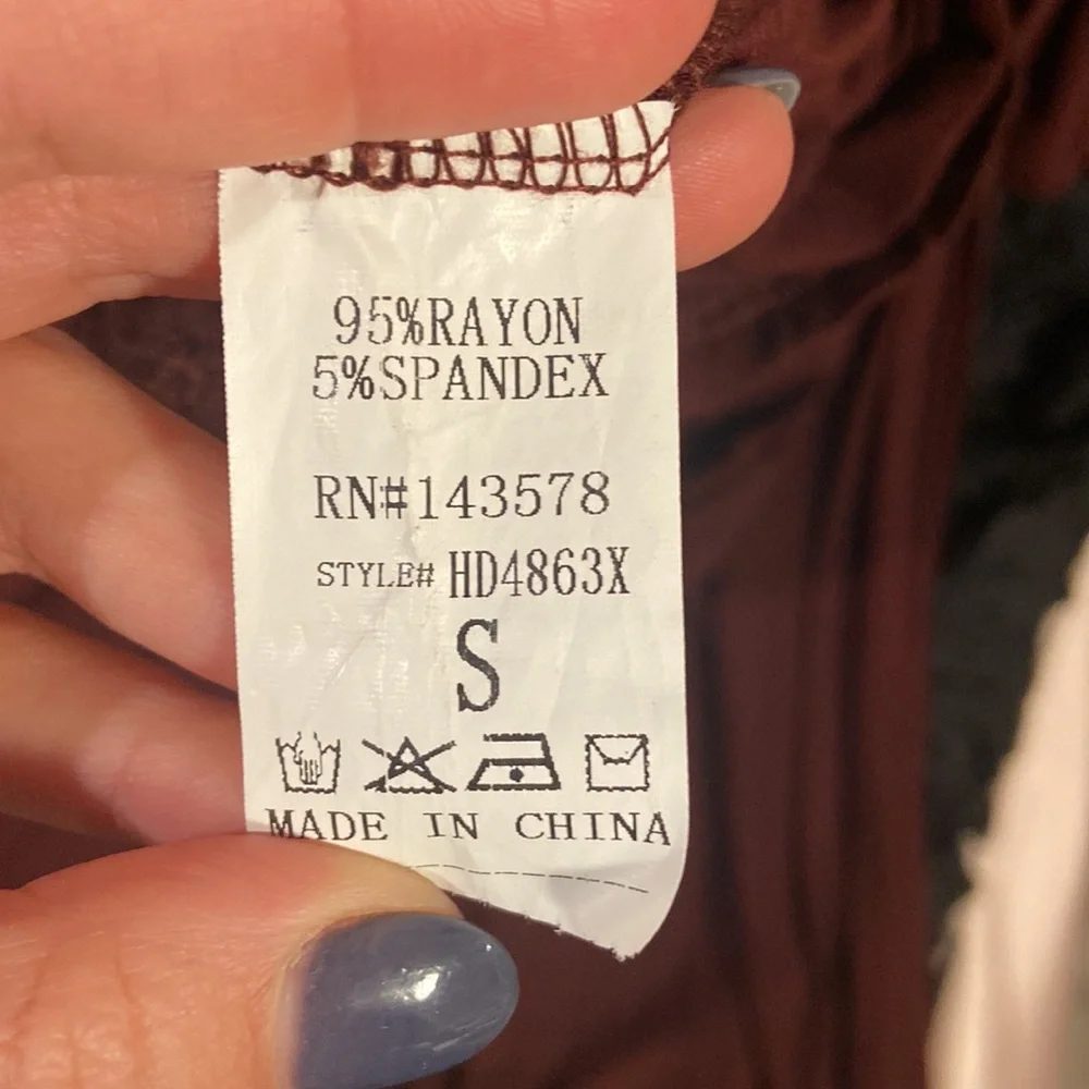 High-low burgundy long sleeve dress - Picture 6 of 6